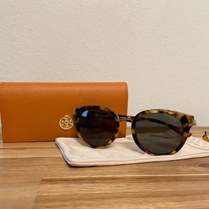 Tory Burch Tortoise Shell Polarized SunGlasses
